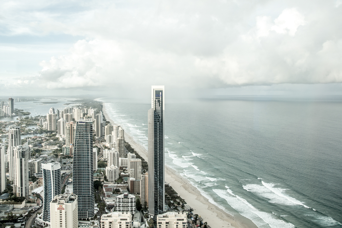SURFERS PARADISE 2